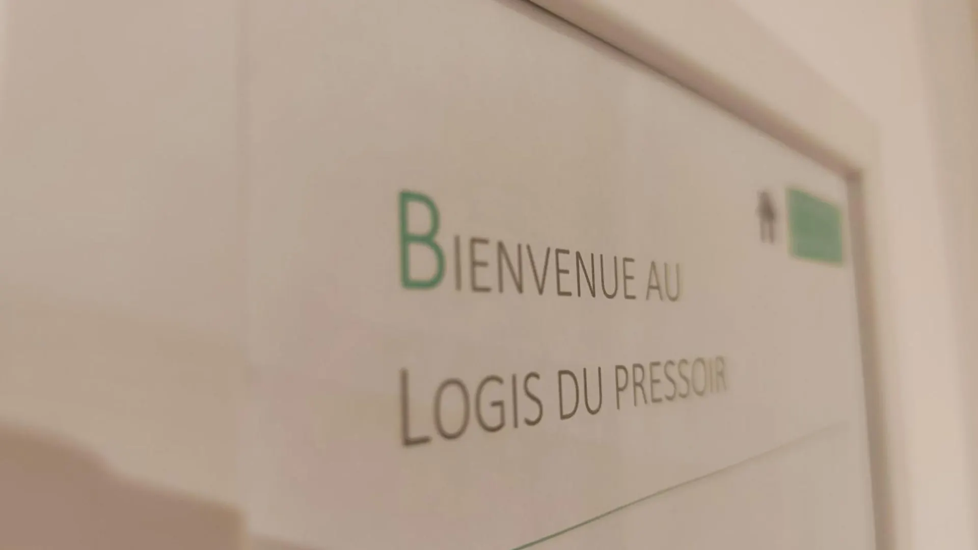 Logis Du Pressoir Villa Vieux-Viel 0*,  Fransa